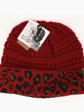 CC beanie Exclusives leopard print ponytail